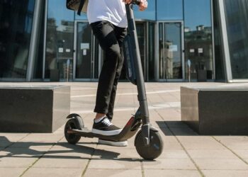 Į kokius parametrus atsižvelgti renkantis elektrinį paspirtuką?