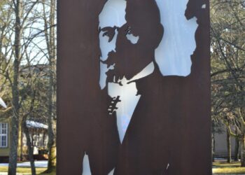 Palangoje atidengtas paminklas Prezidentui Antanui Smetonai