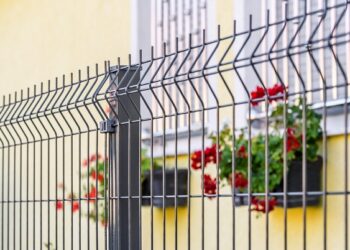 Kokią tvorą sodybai pasirinkti?