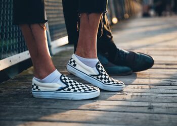 Kaip Guess batai atspindi naujausias mados tendencijas?