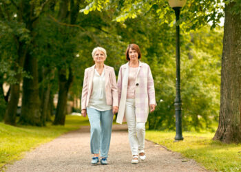 Galvos skausmas ir migrena: kaip jų išvengti ir kodėl geriau ilgai nemiegoti?