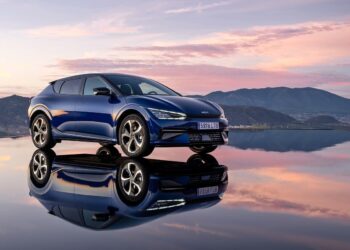 Palygino populiaraus segmento elektromobilius: ar yra iš ko rinktis skirtingų poreikių pirkėjams?