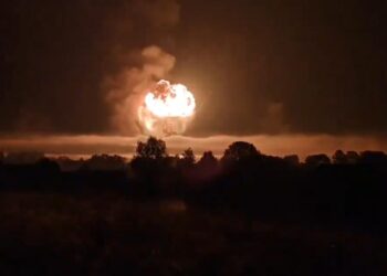 Tverės srityje šiąnakt susprogdintas arsenalas – sprogimai tęsiasi ir dieną