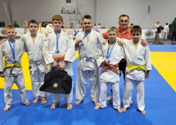 Nuotraukoje iš kairės Jokūbas Bakutis, Rokas Kaušilas, Rokas Gedminas, Mantas Jonča, Rokas Šatkauskas, treneris Antanas Kasteckas, Lukas Vasylius