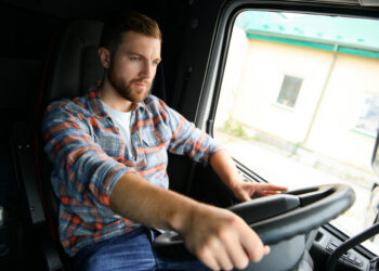 Automagistralėje ties Klaipėda „pripūtė“ 4 krovininių transporto priemonių vairuotojai