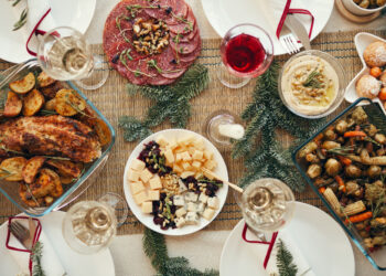 Apklausa: vidutinis biudžetas Kalėdų stalui ir dovanoms Lietuvoje – nuo 150 iki 300 eurų