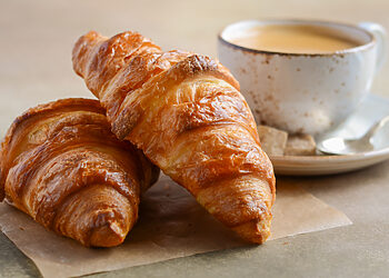Tarptautinės kruasanų dienos proga – rageliai nuo ryto iki vakaro: išbandykite ir originalų desertą (receptas)