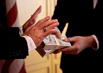 Korupcijos lygis Lietuvoje – mums skirta 32 vieta pasaulyje