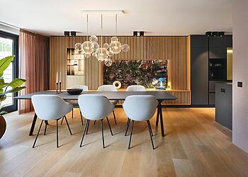 Išmanusis apšvietimas: kaip šviesa gali pakeisti atmosferą namuose