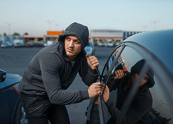 Kretingoje siautė automobilių vagys