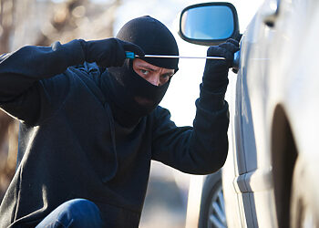 Dažniausiai vagiamos automobilių dalys: kaip nuo to apsisaugoti?