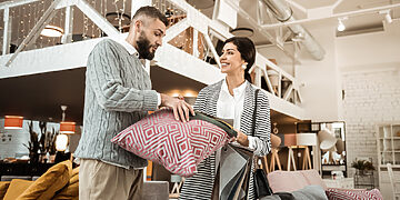 Baltijos šalių gyventojų finansiniai lūkesčiai: optimizmą dėl augsiančių atlyginimų skandina infliacijos banga