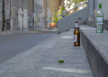 Kovo 11-ąją Klaipėdos r. nustatyti 8 pažeidimai, kai alkoholio buvo parduota tinkamo amžiaus nesulaukusiems asmenims -cat- Kriminalai