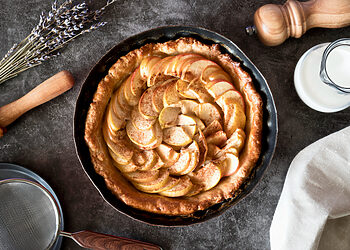 Pyragų dienai – obuolių pyragas be sviesto, be vargo ir be didelių išlaidų