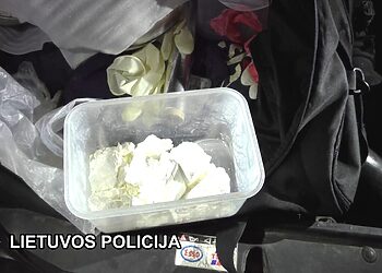 Uostamiestyje sulaikyti įtariamieji didžiuliais kiekiais platinę narkotikus