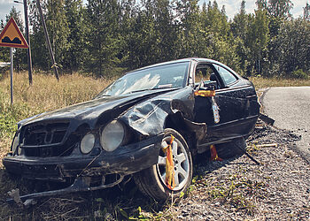 Šilalės raj. žuvo nuo kelio nuvažiavusi moteris