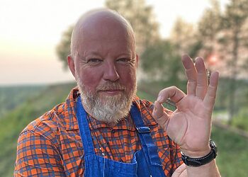 Vytaras Radzevičius: pavasarį negaiškite laiko virtuvėje, receptas su dešrelėmis išgelbės skubančius