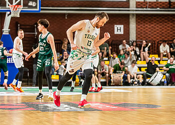 Žemaitē – čempionā: „Telšiai“ pirmąsyk iškovojo „7bet-NKL“ trofėjų