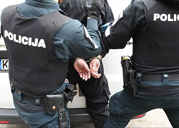 Prieš teismą stos senjorių santaupas pasisavinę telefoniniai sukčiai