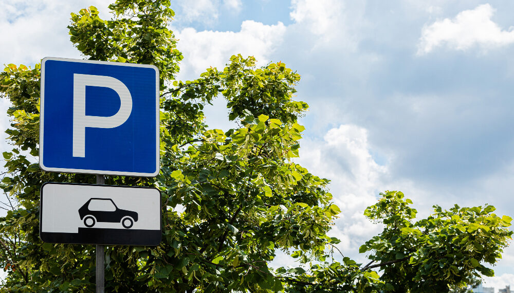 Parkingas | Freepik