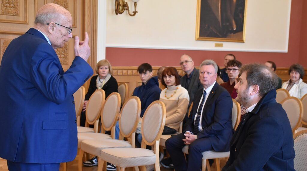 Dimisijos pulkininko leitenanto Gilles Dutertre paskaita