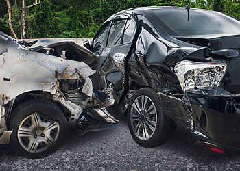 Lemtingas išvažiavimas į priešpriešinę juostą Kelmės rajone: žuvo „Opel“ vairuotoja