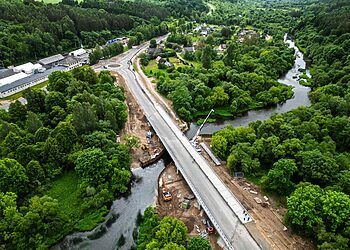 Ariogaloje anksčiau nei planuota atidarytas eismas tiltu per Dubysą
