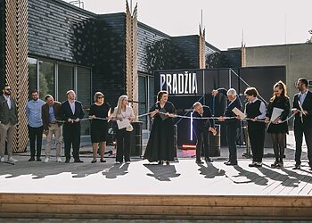 Į Gargždus grįžo kultūra: atidarytas atnaujintas Kultūros centras