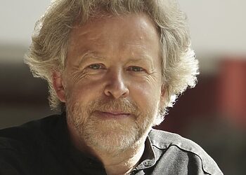 Per Lietuvą ritasi „Čiurlionio dainų banga“: 9 miestuose R. Zubovas kviečia į čiurlionišką dainų šventę