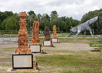 Prie Talkšos ežero atidengtos įspūdingos 2 metrų skulptūros