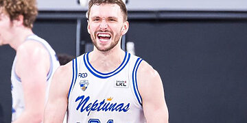 Z. Watermanas lieka „Neptūne”