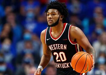 Šiaulių komandoje – studijas JAV baigęs gynėjas