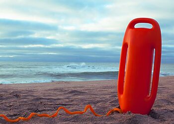 Neringos gelbėtojų pagalba – sąmonę paplūdimyje praradusiai moteria