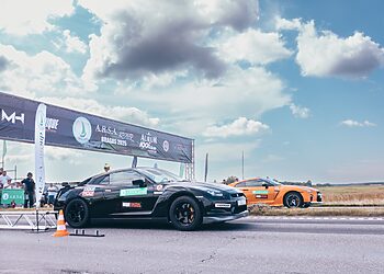 Ketvirtadienį Palanga aidėjo nuo sportinių automobilių – prasidėjo „Aurum 1006 km powered by Hankook“ lenktynių renginiai