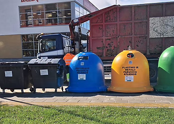 Dalį senųjų konteinerių pakeis nauji