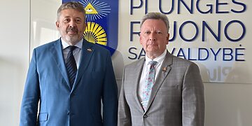Plungėje pirmąkart lankėsi Čekijos Respublikos ambasadorius
