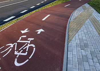 Klaipėdos Smiltelės gatvėje – nauji takai pėstiesiems ir dviratininkams