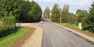 Asfaltavimo darbai tęsiasi – gražėja rajono infrastruktūra