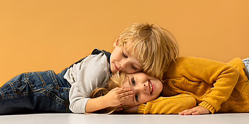 Mažeikių ženklai nušvis raudonai – palaikome vėžiu sergančius vaikus