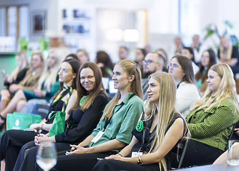 Daugiau nei 75 tūkst. sekėjų turintis asmeninis treneris P. Ratkevičius „Ecosh“ gimtadienyje atskleidė svarbiausias sveikos gyvensenos taisykles