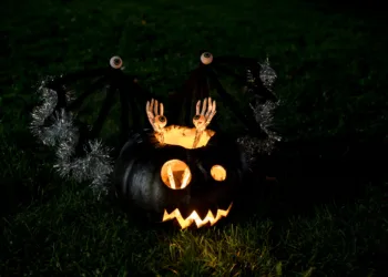 Puoselėkime senuosius lietuviškus papročius, būkime kritiški  Helovino renginiams