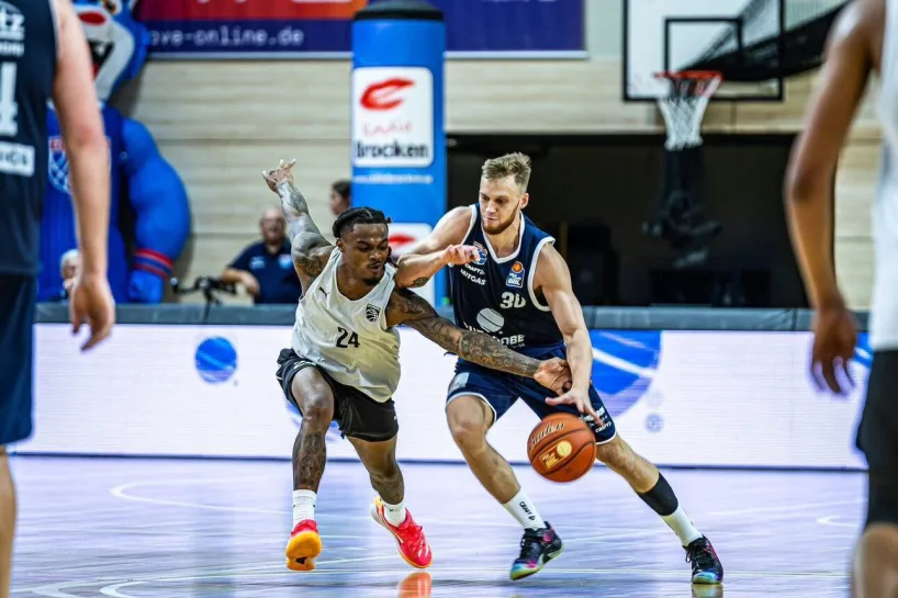 Karolis Babušis jungiasi prie jurbarkiečių Nacionalinėje krepšinio lygoje