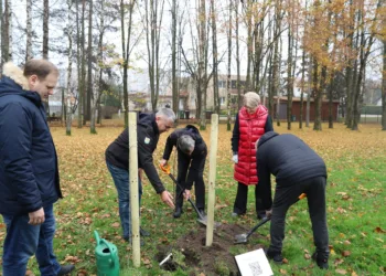 Raseinių Šimtmečio  parke pasodintas dar vienas atminimo ąžuoliukas