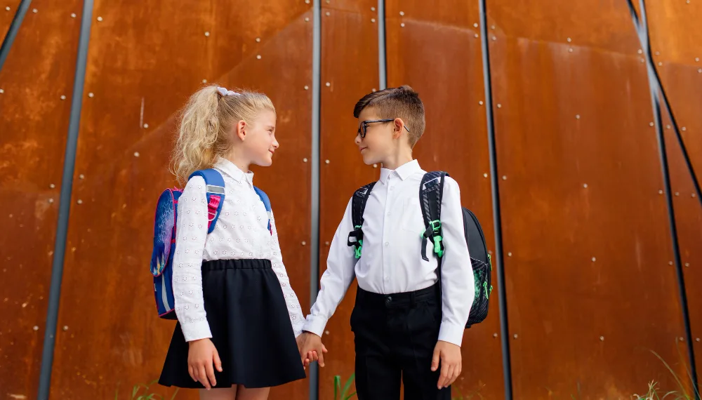 Berniukai ir mergaitės / Freepik nuotr.