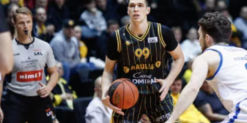 Iš dviženklio deficito išlipę šiauliečiai įspūdingu ketvirtuoju kėliniu parbloškė „Neptūną“