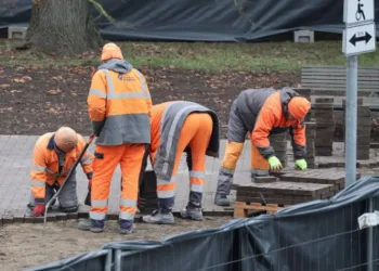 Leidimas archeologams pradėti  sovietmečiu Šiaulių miesto centre palaidotų kareivių palaikų perkėlimą