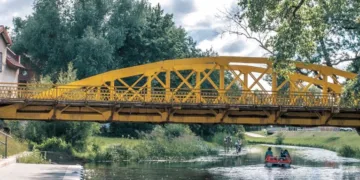 Dėl Šilutės miesto geltonojo tilto spalvos