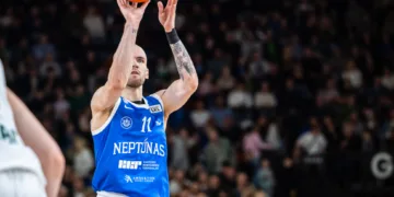 „Neptūnas“ apgynė namus nuo uteniškių