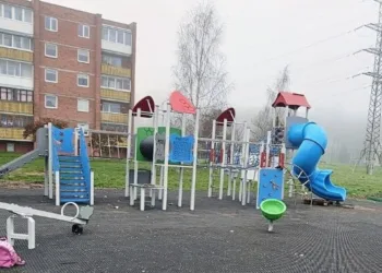 Šiaulių Rėkyvos rajoną papuošė nauja vaikų žaidimų aikštelė