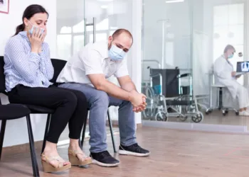 Tyrimas: nesulaukus eilės pas gydytoją 4 iš 10 gyventojų yra pablogėjusi sveikata